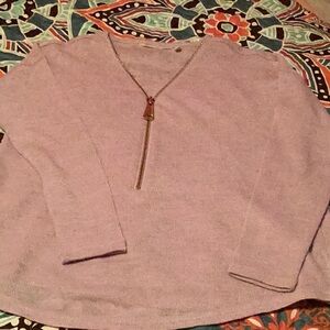 Ladies light pullover sweater reduced
